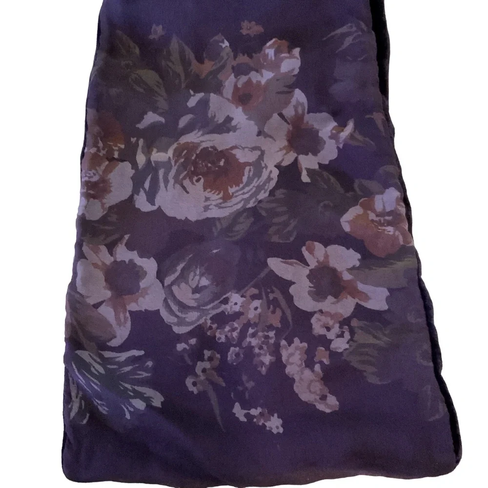 Bloomingdale’s Silk Blend Scarf  Purple Floral With Velvet Underside Reversible - Picture 4 of 10